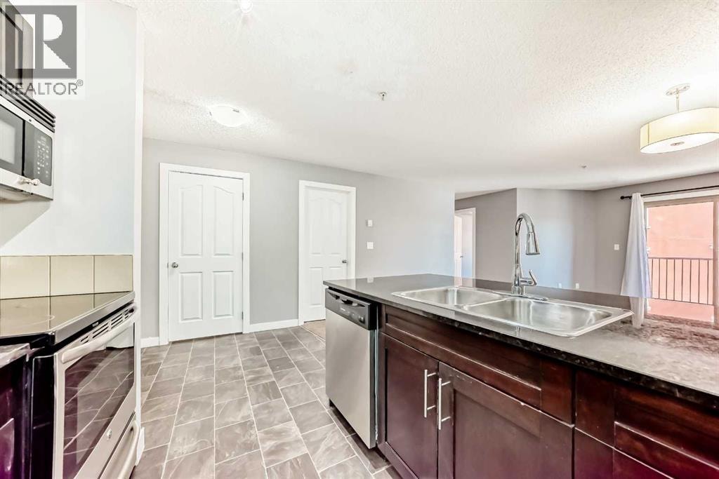 4304, 403 Mackenzie Way SW — photo 8