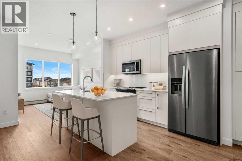 2318, 395 Skyview Parkway NE