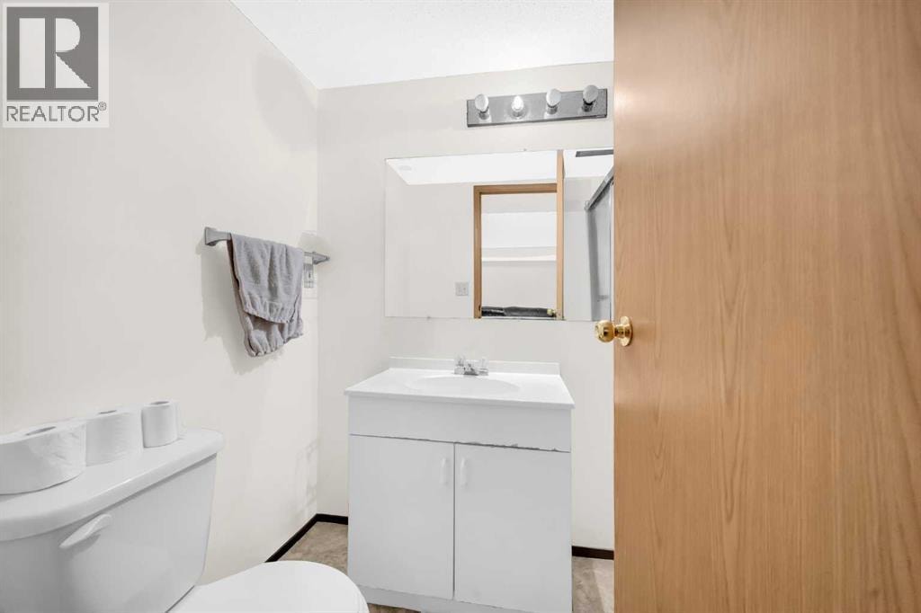 4 Fallingworth Bay NE — photo 40