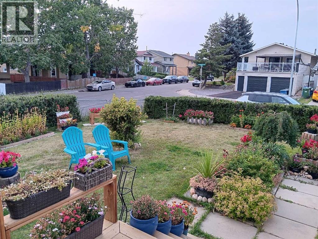 4 Fallingworth Bay NE — photo 45
