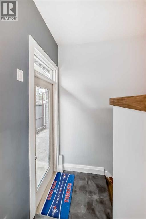 5224 19 Avenue NW — photo 22
