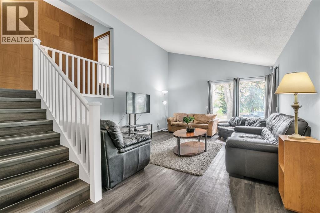 3156 Blakiston Drive NW — photo 8