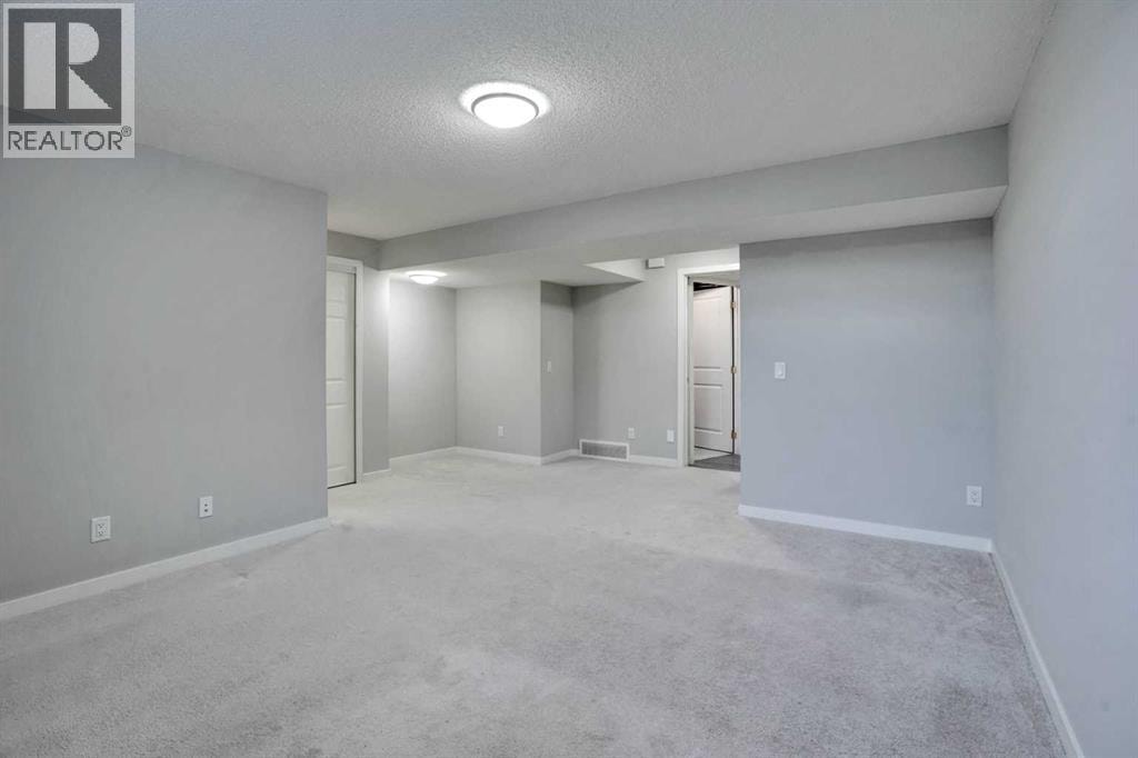 186 Carringvue Park NW — photo 45