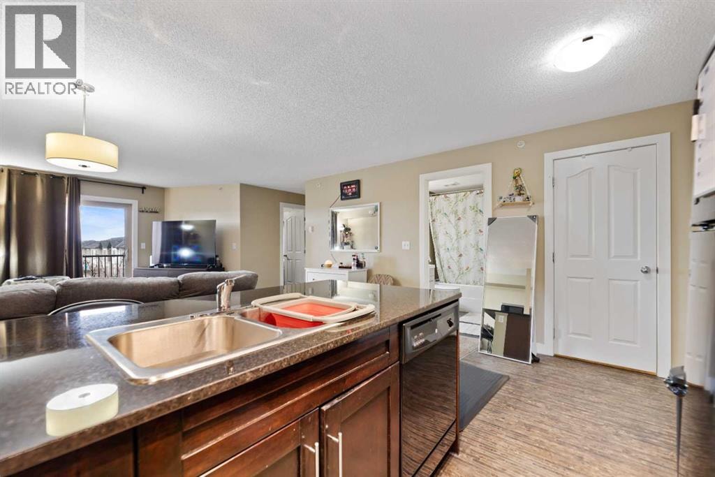 404, 355 Taralake Way NE — photo 10