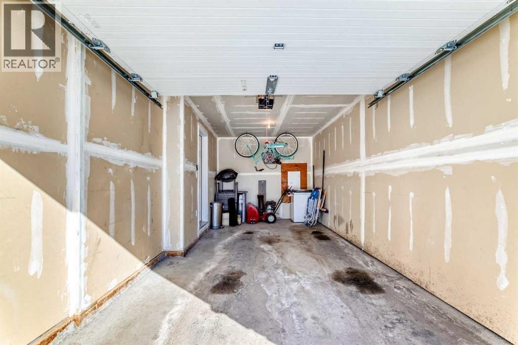 272 Cranbrook Square SE — photo 31