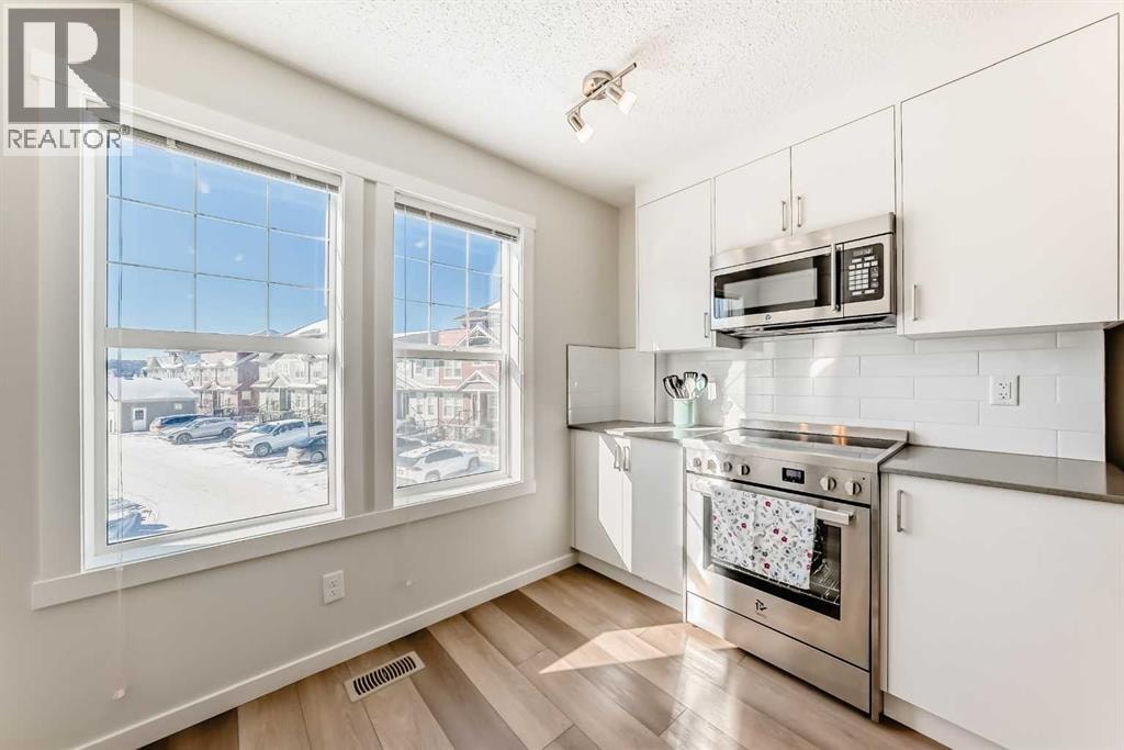 272 Cranbrook Square SE — photo 9