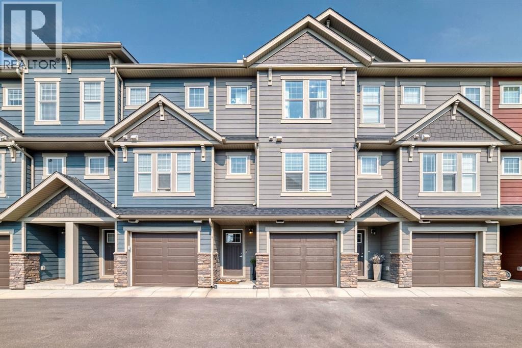 206 Cranbrook Square SE — photo 1