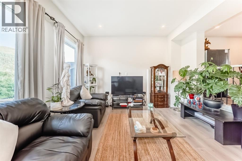 206 Cranbrook Square SE — photo 10