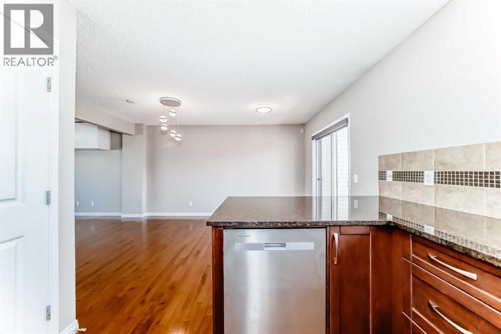 8407 Saddlebrook Drive NE — photo 10