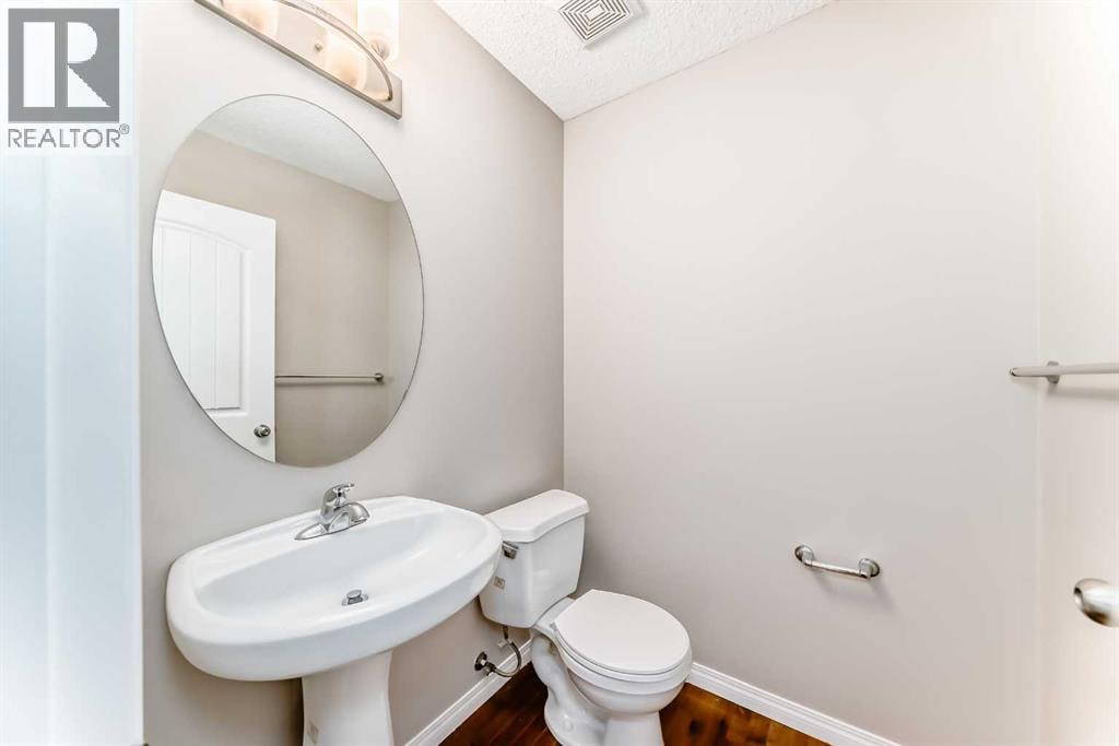 8407 Saddlebrook Drive NE — photo 25