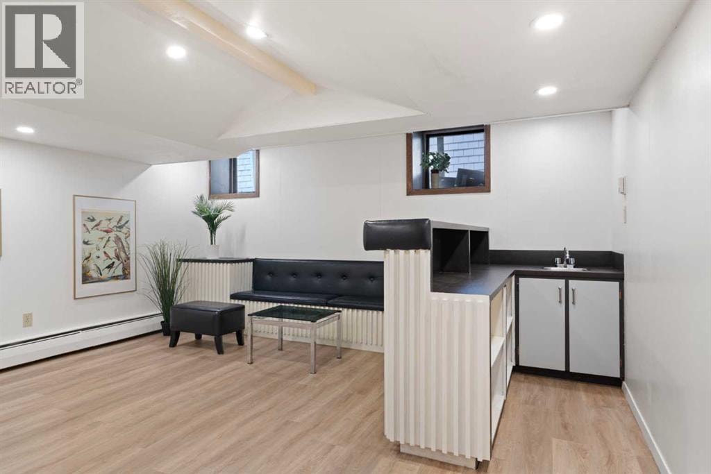 342 Superior Avenue SW — photo 41