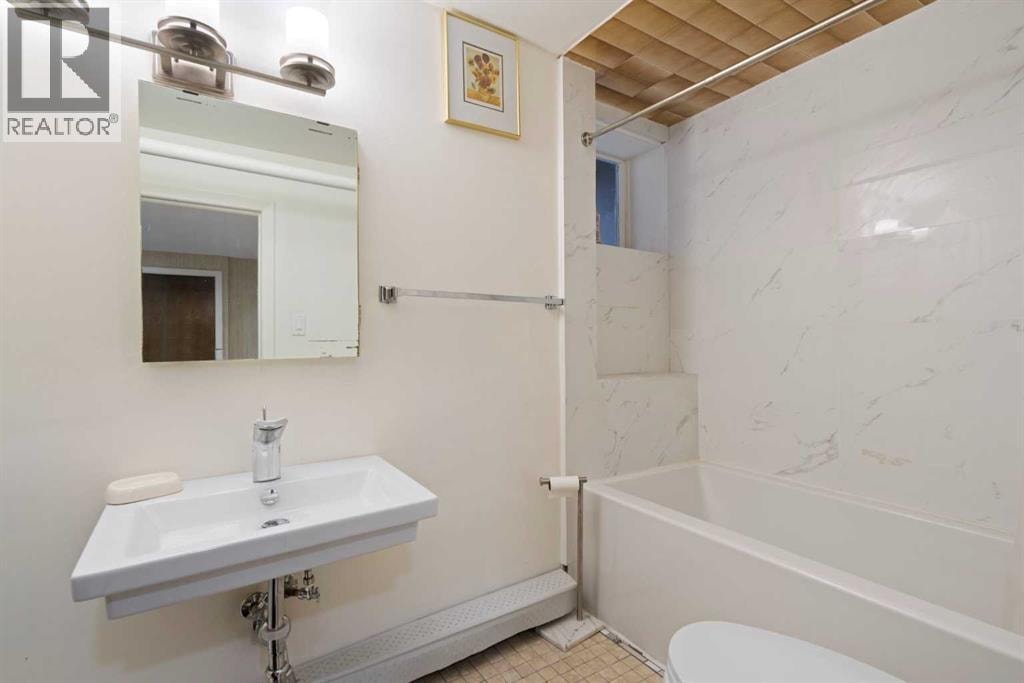 342 Superior Avenue SW — photo 37
