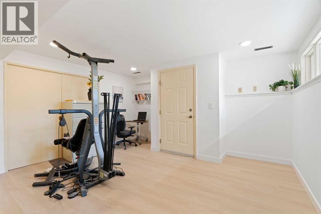 342 Superior Avenue SW — photo 39