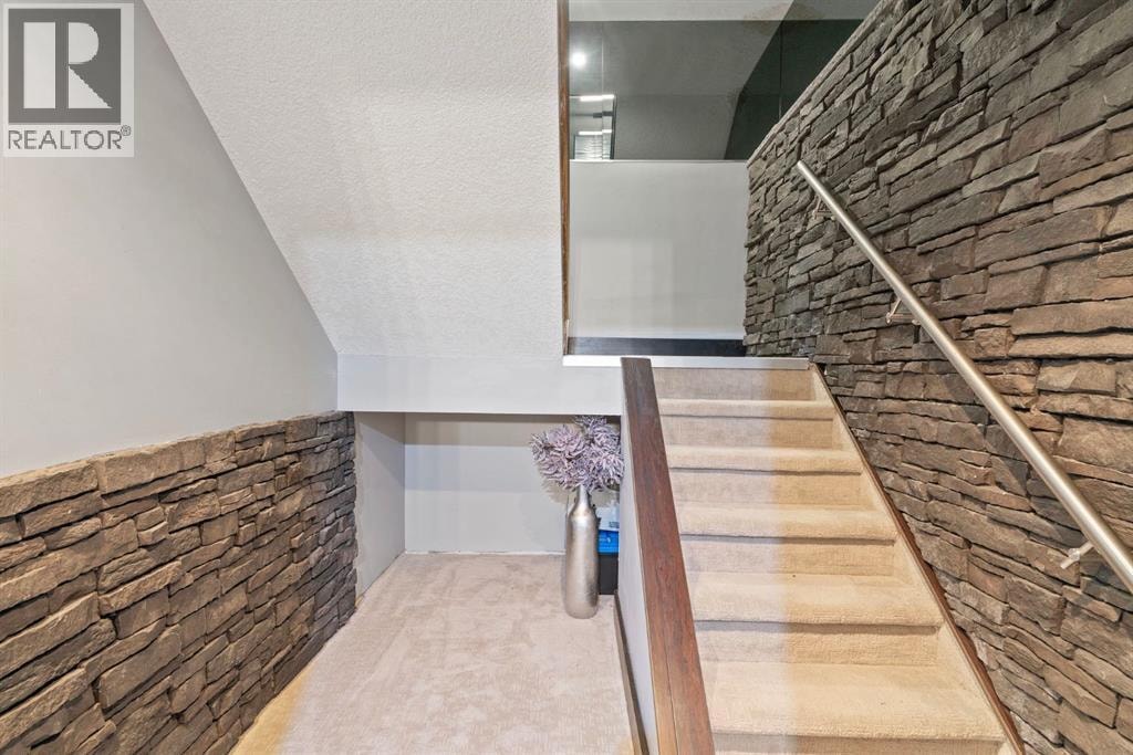 618 10 Street NE — photo 26