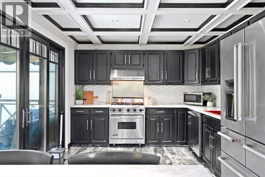 618 10 Street NE — photo 13