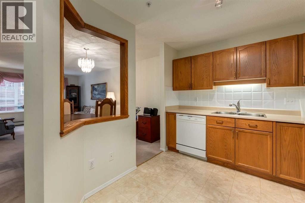 3204, 3204 Sienna Park Green SW — photo 9