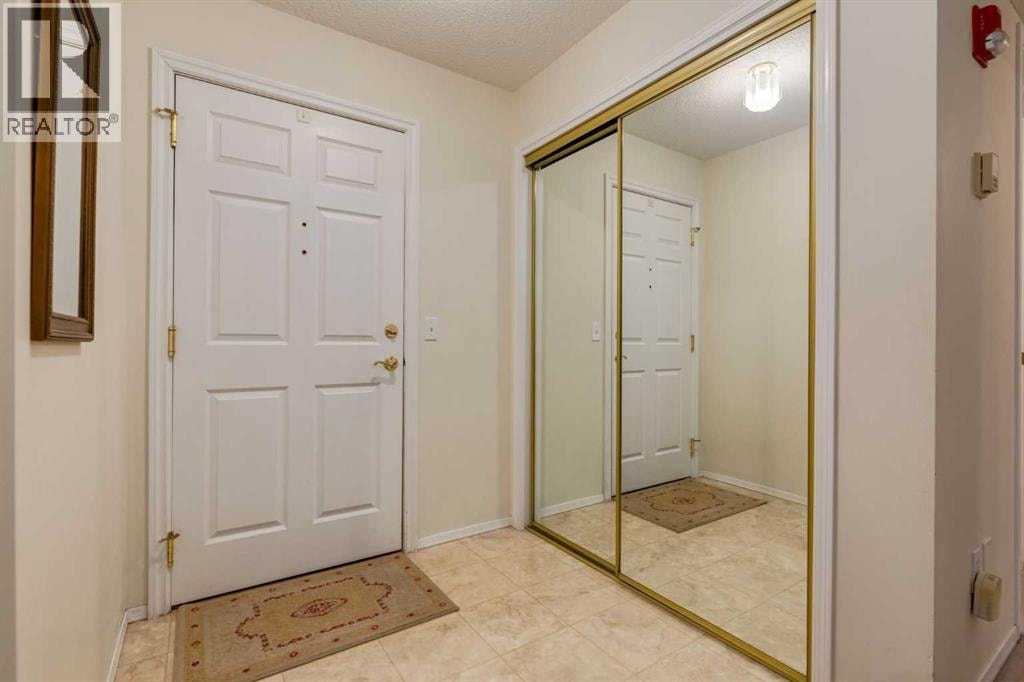 3204, 3204 Sienna Park Green SW — photo 2