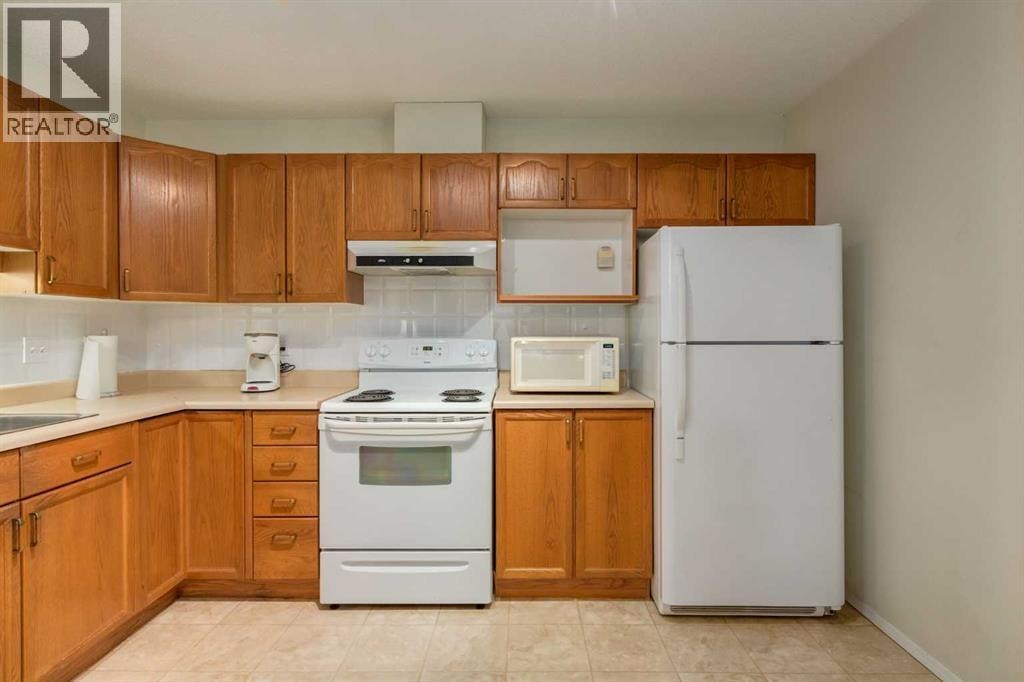 3204, 3204 Sienna Park Green SW — photo 7