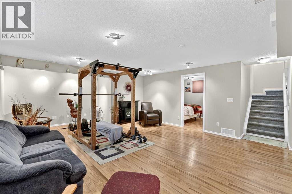 99 Evansmeade Crescent NW — photo 34