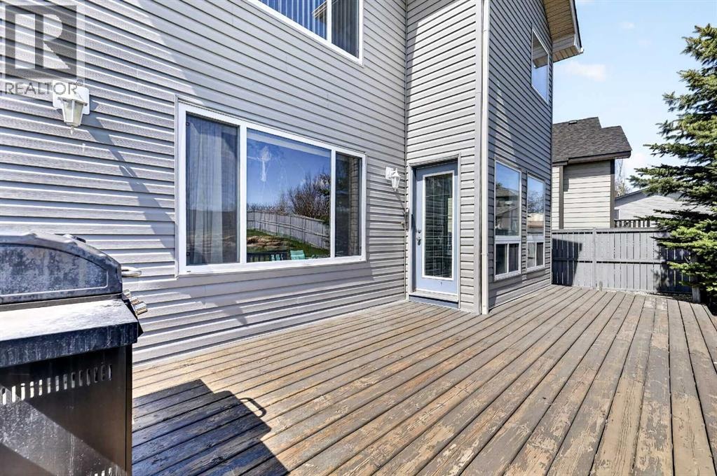 99 Evansmeade Crescent NW — photo 37