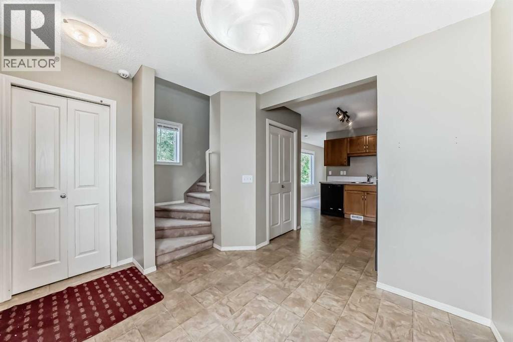 501 Saddlecrest Boulevard NE — photo 12