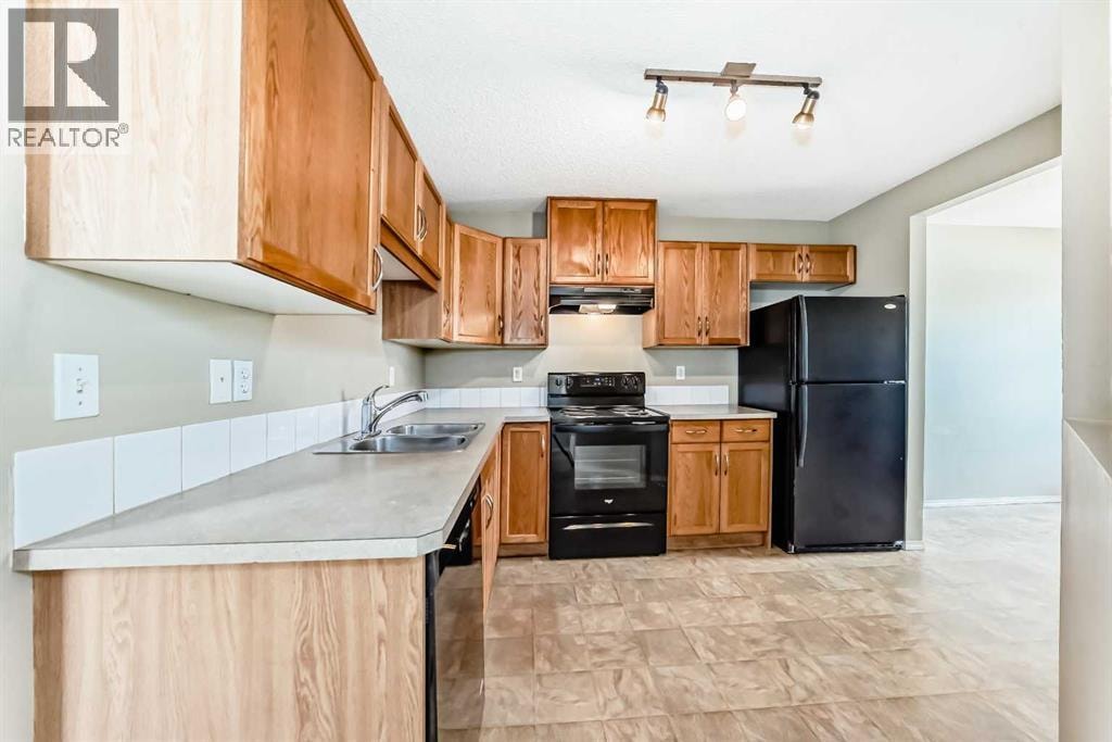 501 Saddlecrest Boulevard NE — photo 10