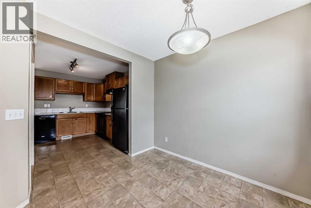 501 Saddlecrest Boulevard NE — photo 11