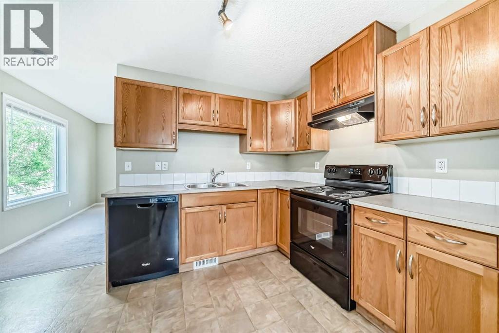 501 Saddlecrest Boulevard NE — photo 7