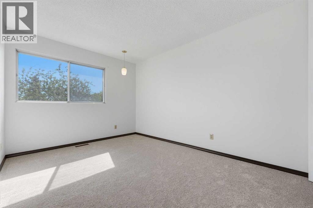 222 Marlborough Way NE — photo 11