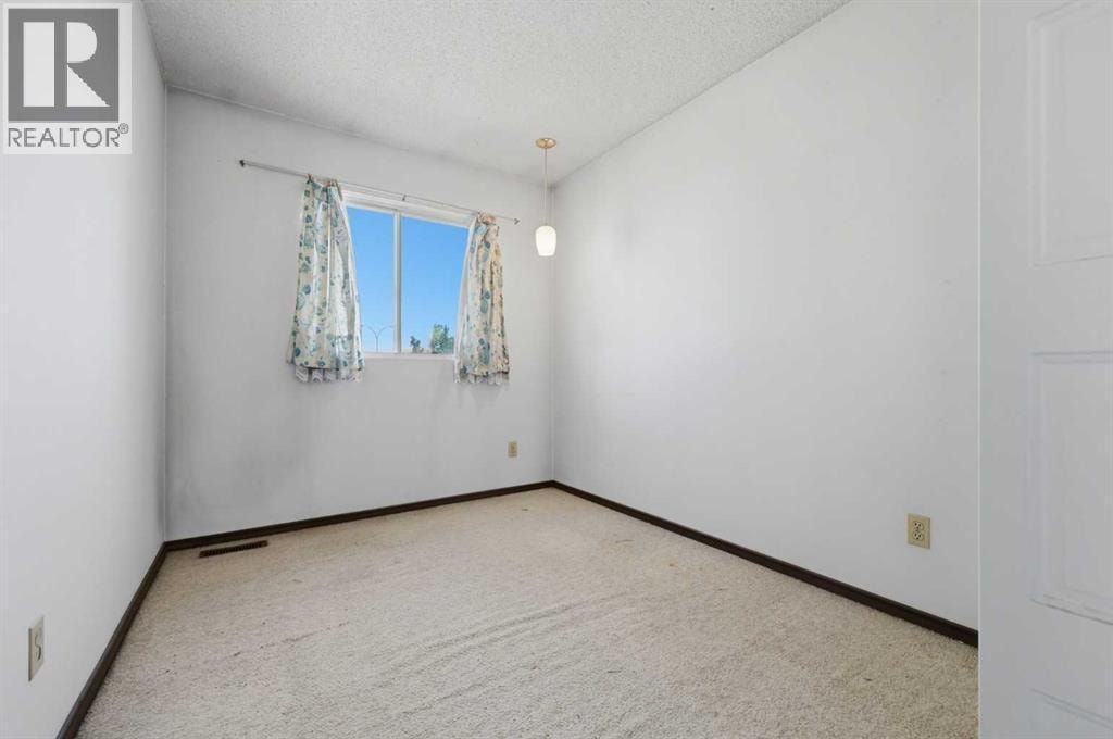 222 Marlborough Way NE — photo 13