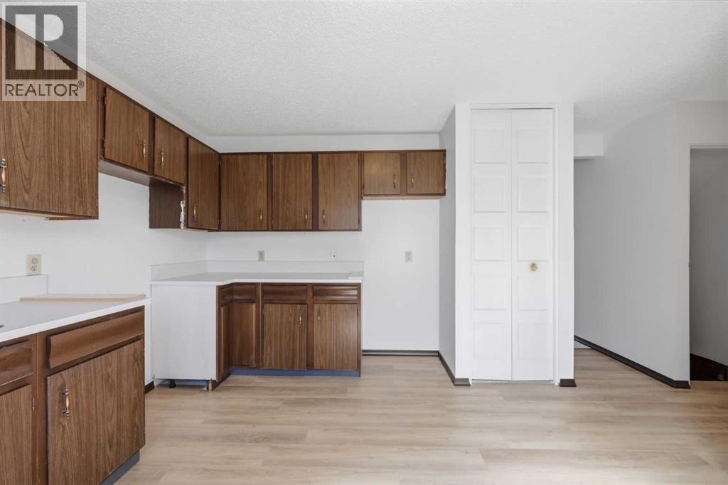 222 Marlborough Way NE — photo 7