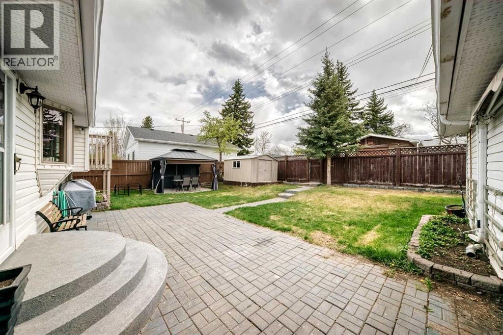 4039 5 Avenue SW — photo 35