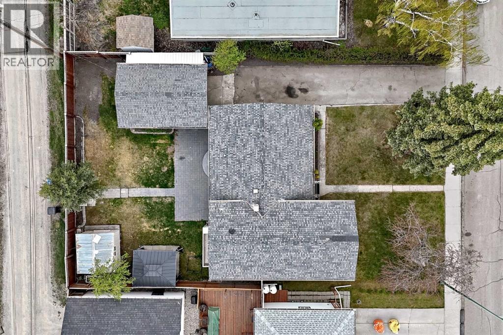 4039 5 Avenue SW — photo 39