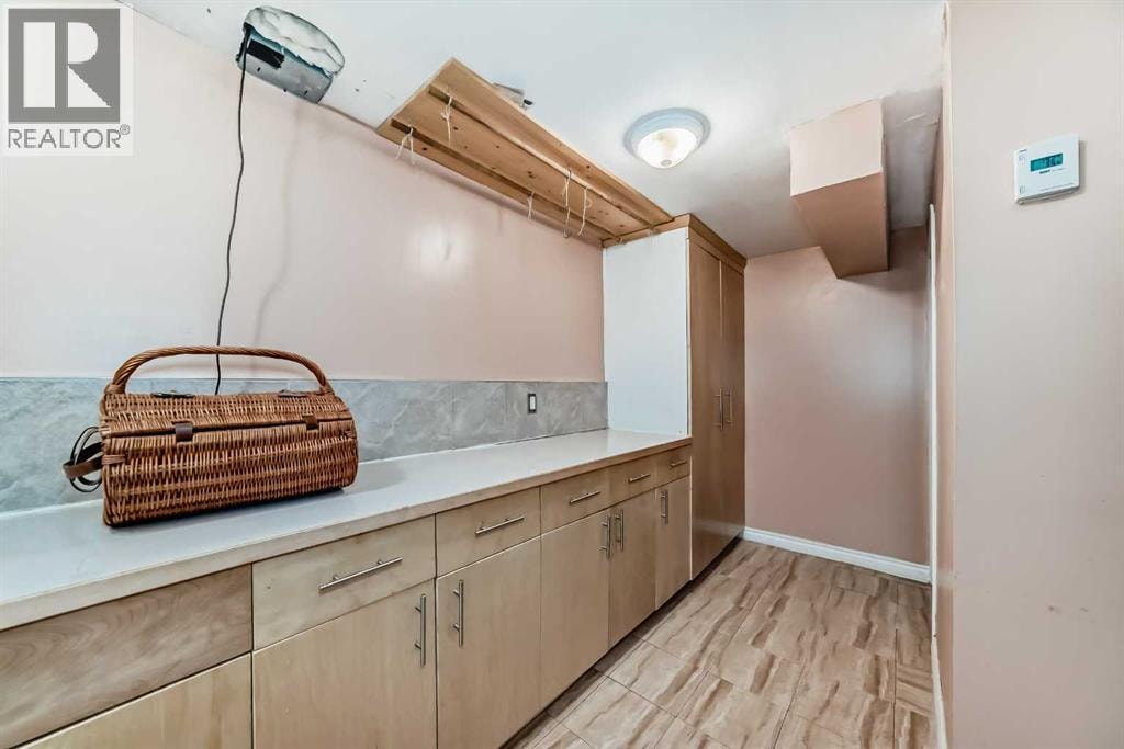 4039 5 Avenue SW — photo 34