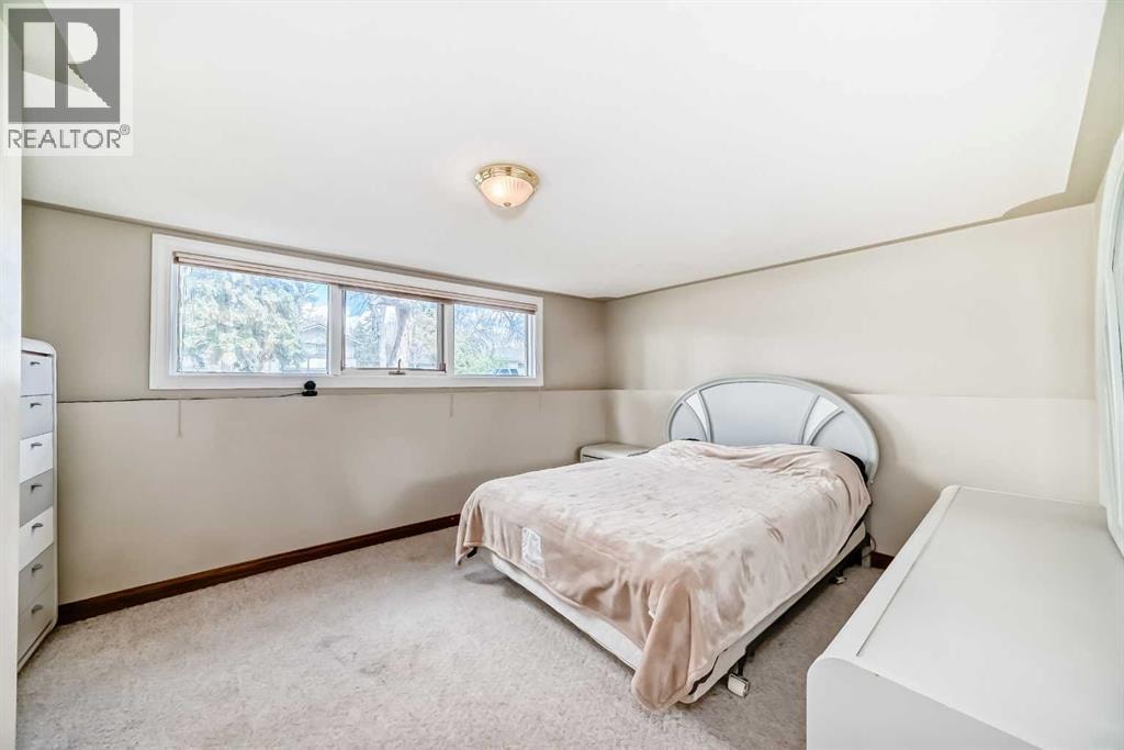 4039 5 Avenue SW — photo 28