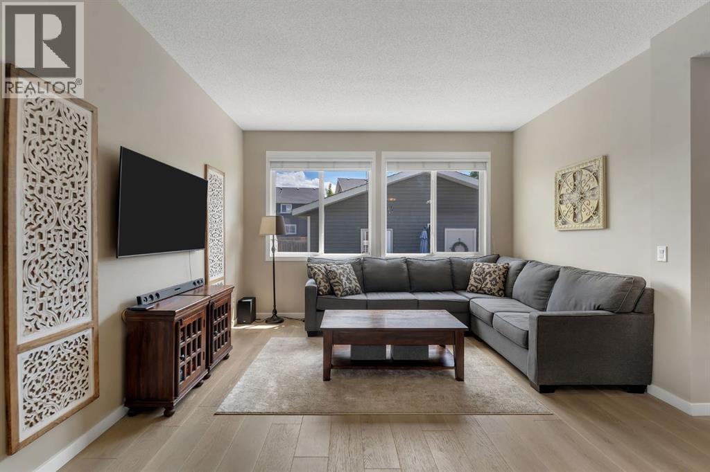 27 River Heights Crescent — photo 10