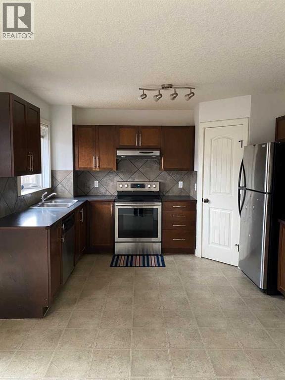 210 Saddlebrook Way NE — photo 3