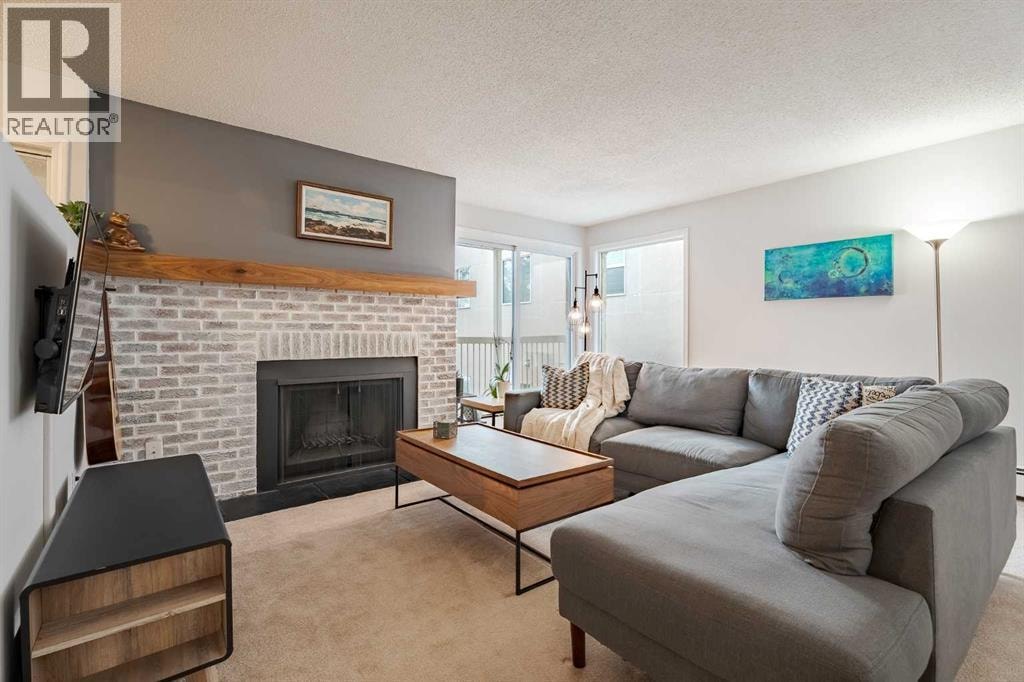 7, 3402 Parkdale Boulevard NW — photo 3