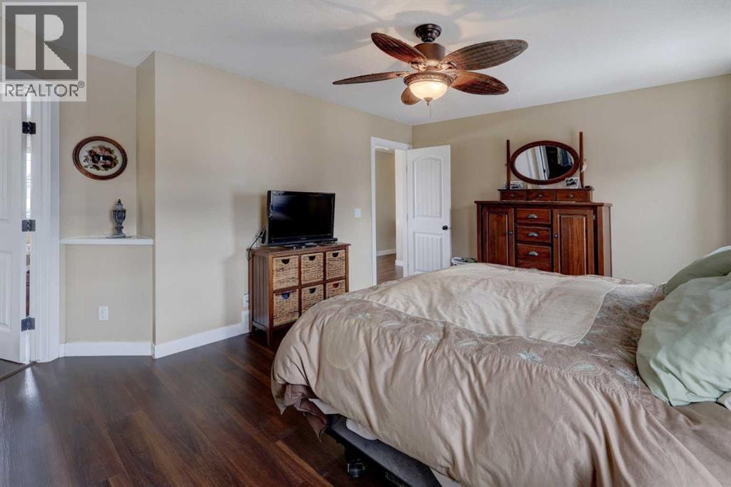 729 Canoe Avenue SW — photo 17