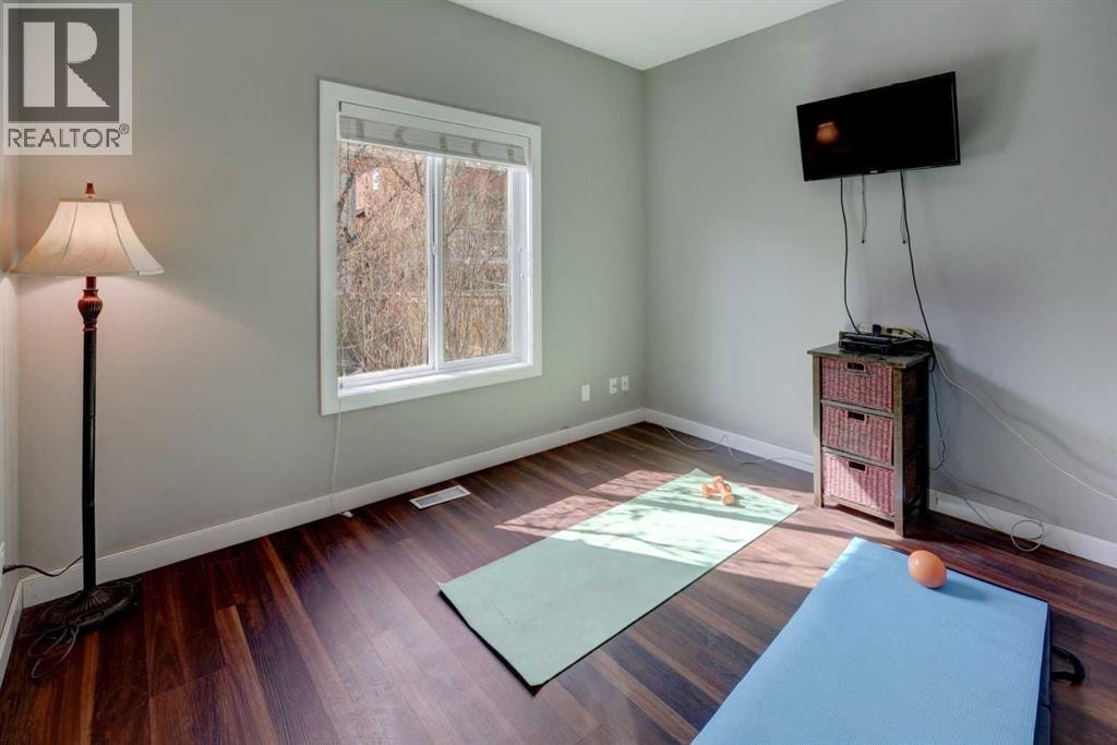729 Canoe Avenue SW — photo 11