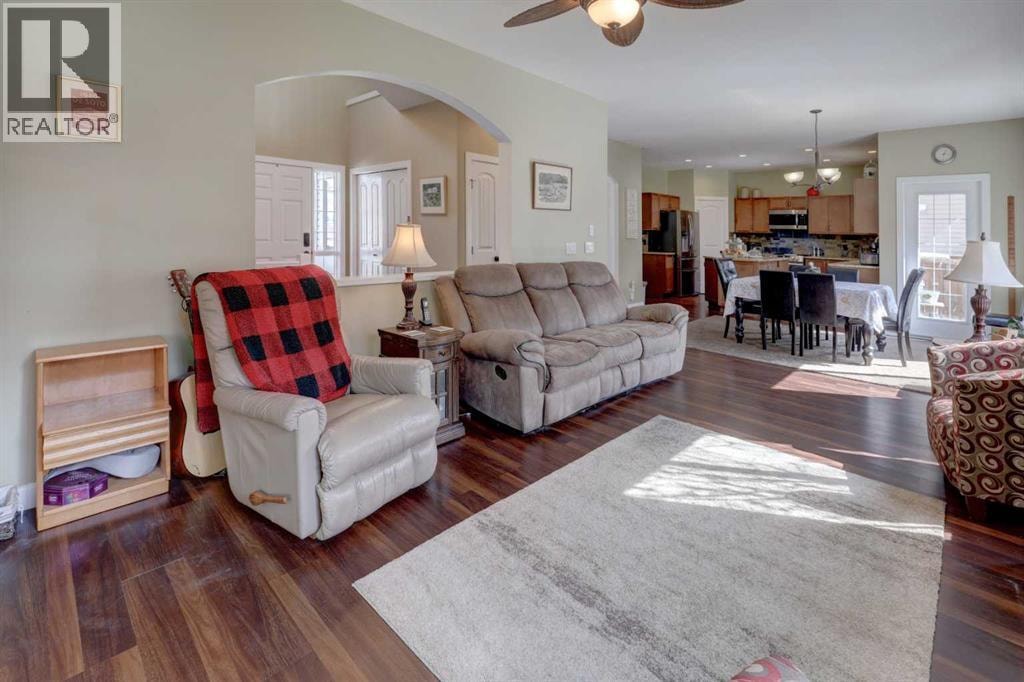 729 Canoe Avenue SW — photo 10