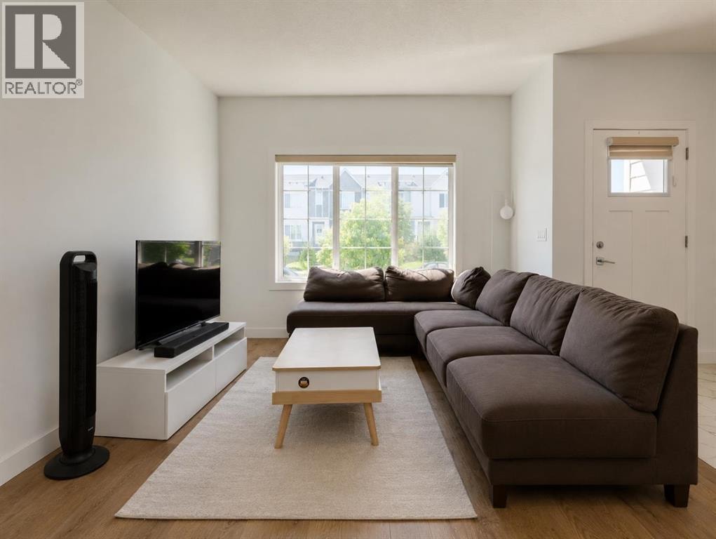 7386 202 Avenue SE — photo 6