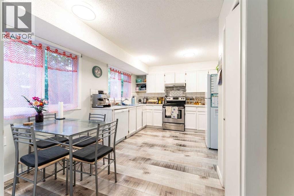 332 Deer Run Crescent SE — photo 16