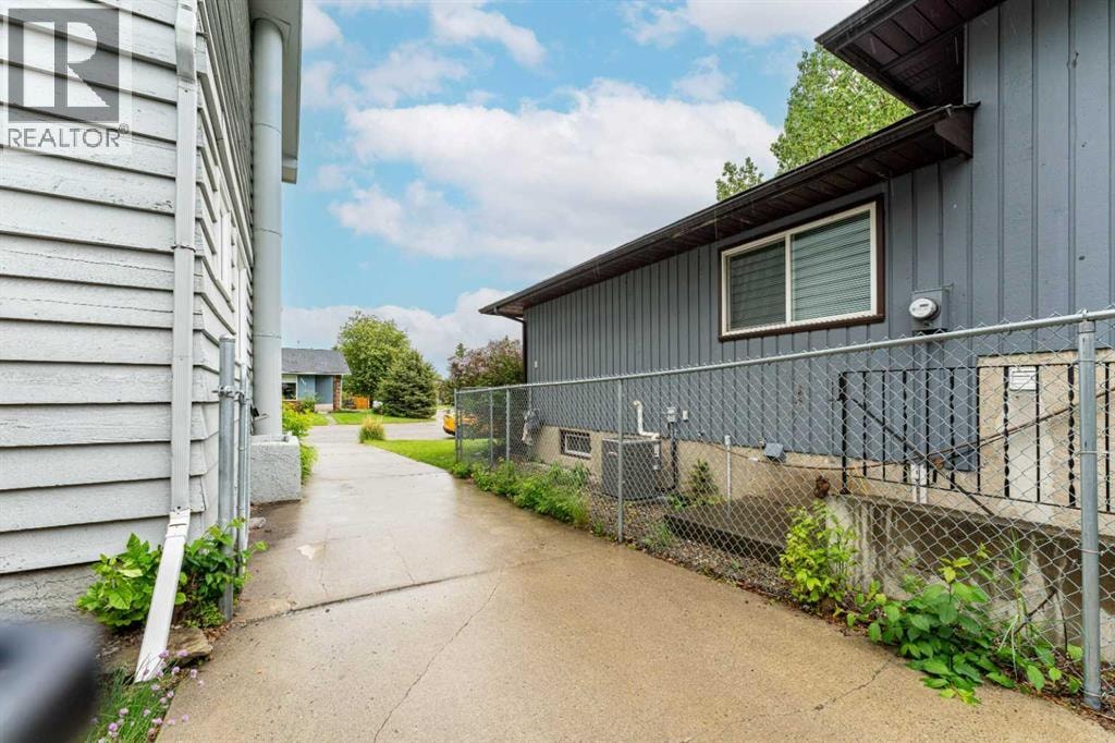 332 Deer Run Crescent SE — photo 44