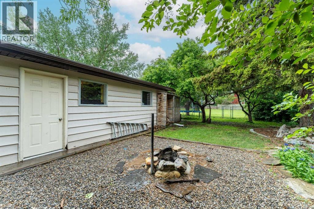 332 Deer Run Crescent SE — photo 41