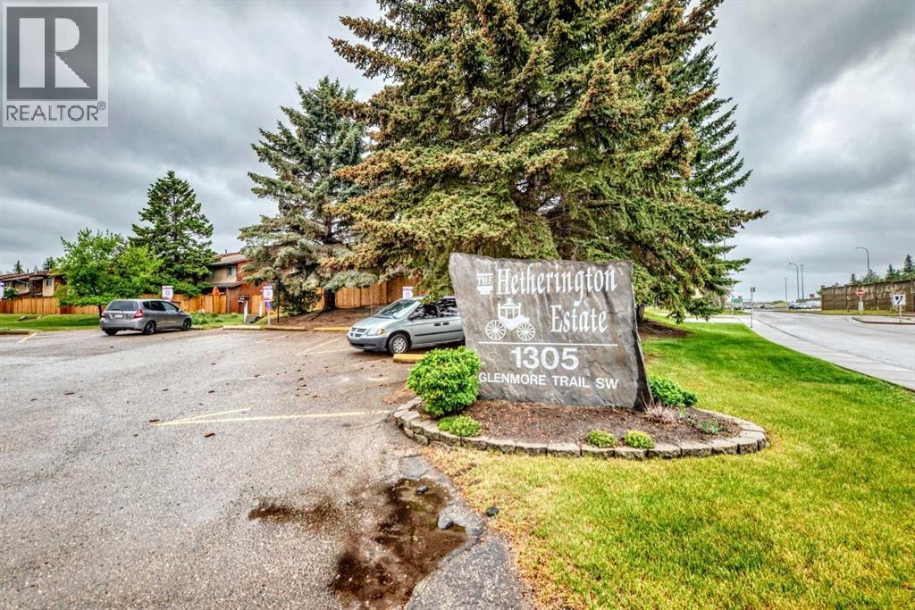 444, 1305 Glenmore Trail