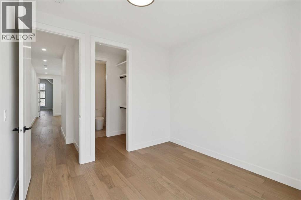 645 36 Street SW — photo 24