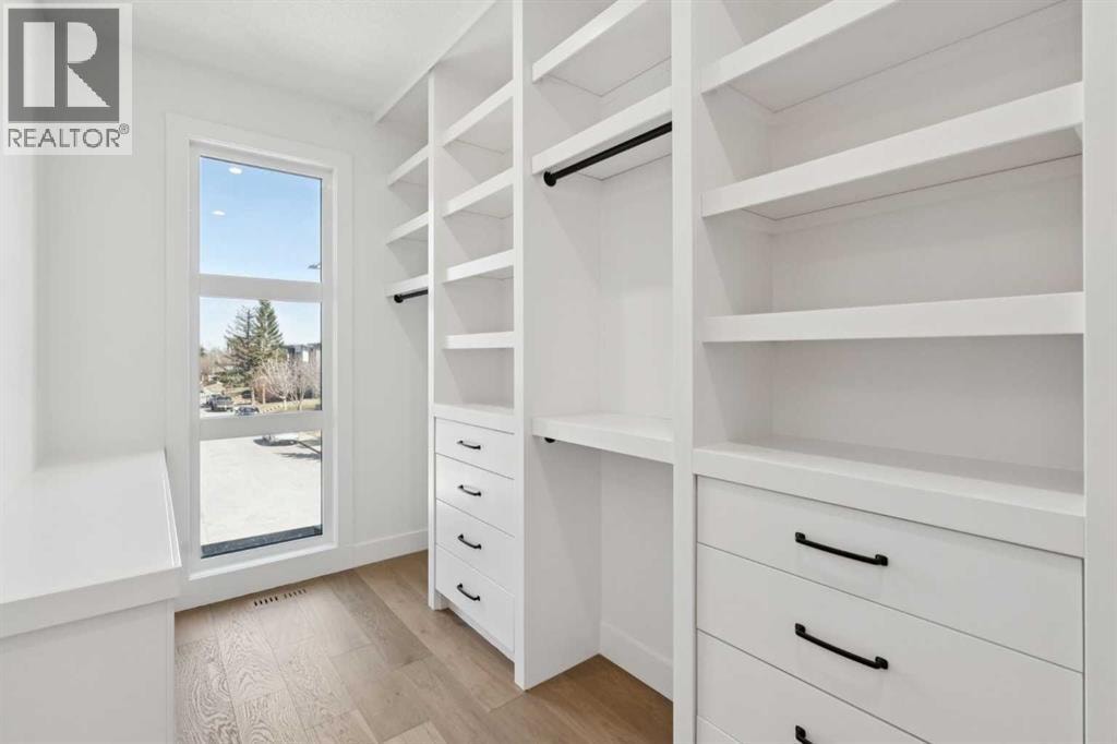 645 36 Street SW — photo 31