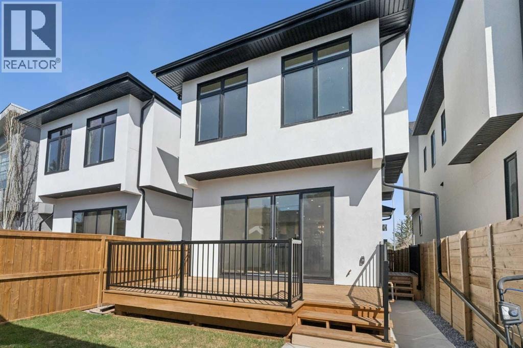 645 36 Street SW — photo 43