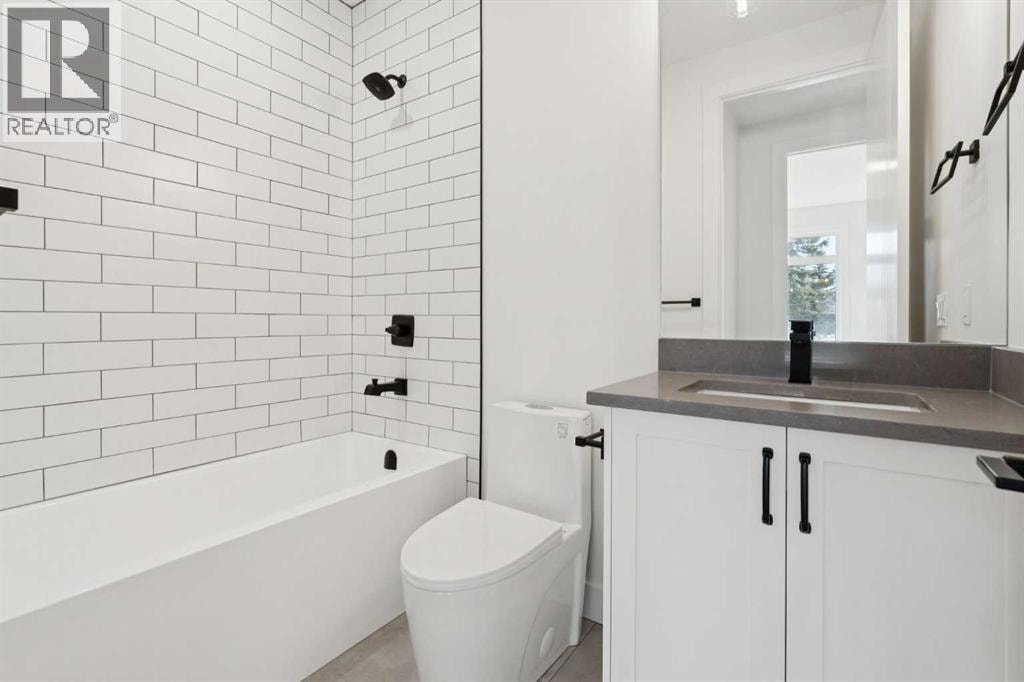 645 36 Street SW — photo 33